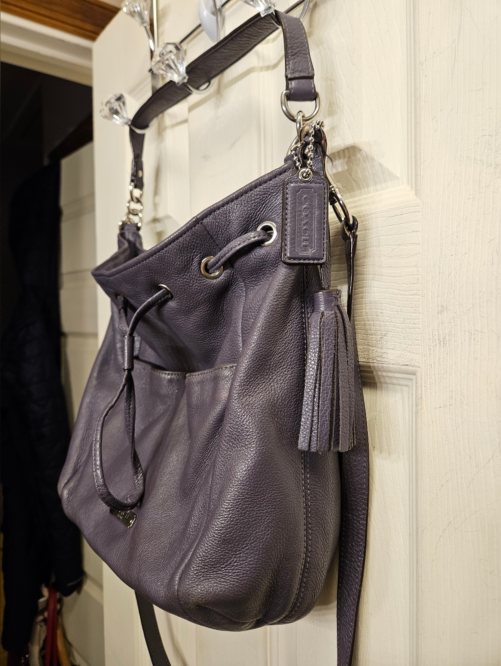 Coach Avery grey purple leather drawstring bucket hobo crossbody handbag purse - Picture 5 of 13